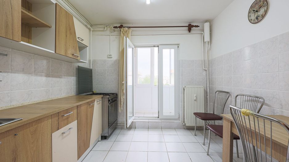 VANDUT! Apartament 2 camere decomandat – Zona 300 - COMISION 0% - Poză 2
