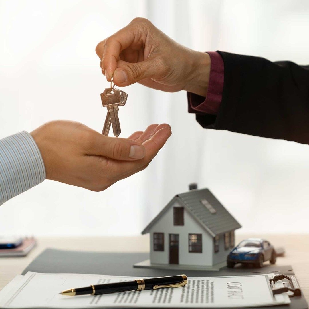 Imobiliare
și creditare, în aceeași echipă