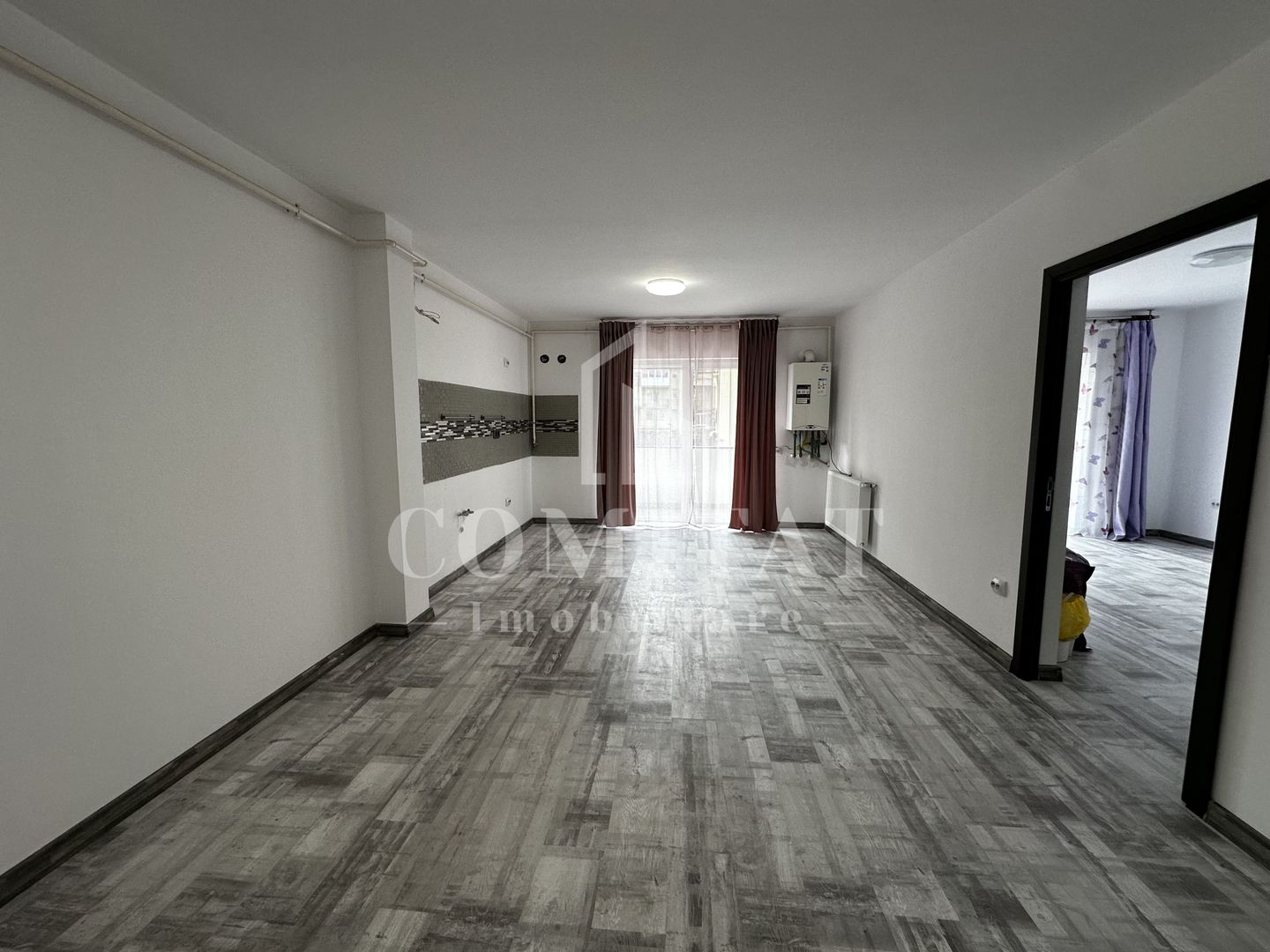 Apartament la etaj intermediar | Loc de parcare | Zona Porii - Poză 1