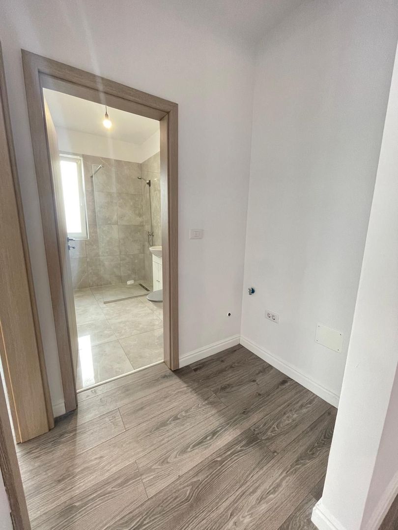 Giroc-Eso | De Inchiriat | 2 Camere | Nemobilat | Loc de parcare - Poză 4