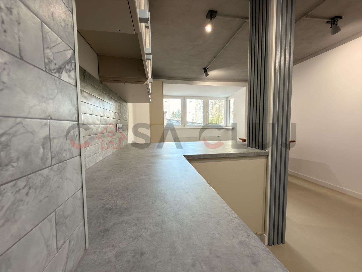 La Cheie, Manastur, Piata Flora!! - Poză 2