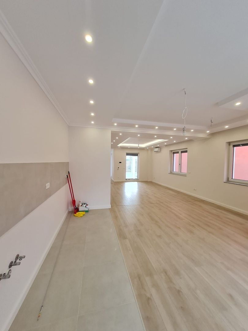 Proiect deosebit la 5 minute de Iulius Town - Poză 33