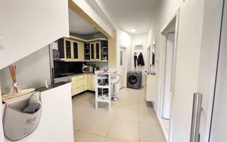 Apartament generos la casa 2 camere , 70 mp Zona Parneava ! - Poză 6