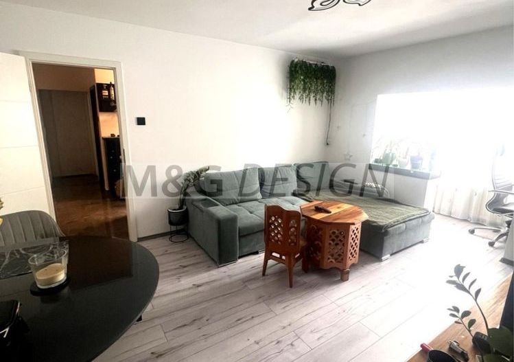 Apartament 3 camere Soarelui etaj 2 cu centrala - Poză 2