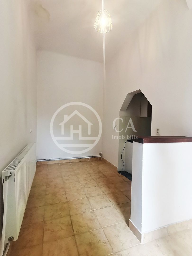 Apartament cu 1 camera la curte comuna de vanzare Central, Oradea - Poză 4