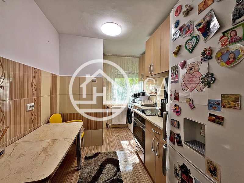 Apartament de vânzare cu 2 camere tip X mare în zona Rogerius, Oradea - Poză 1