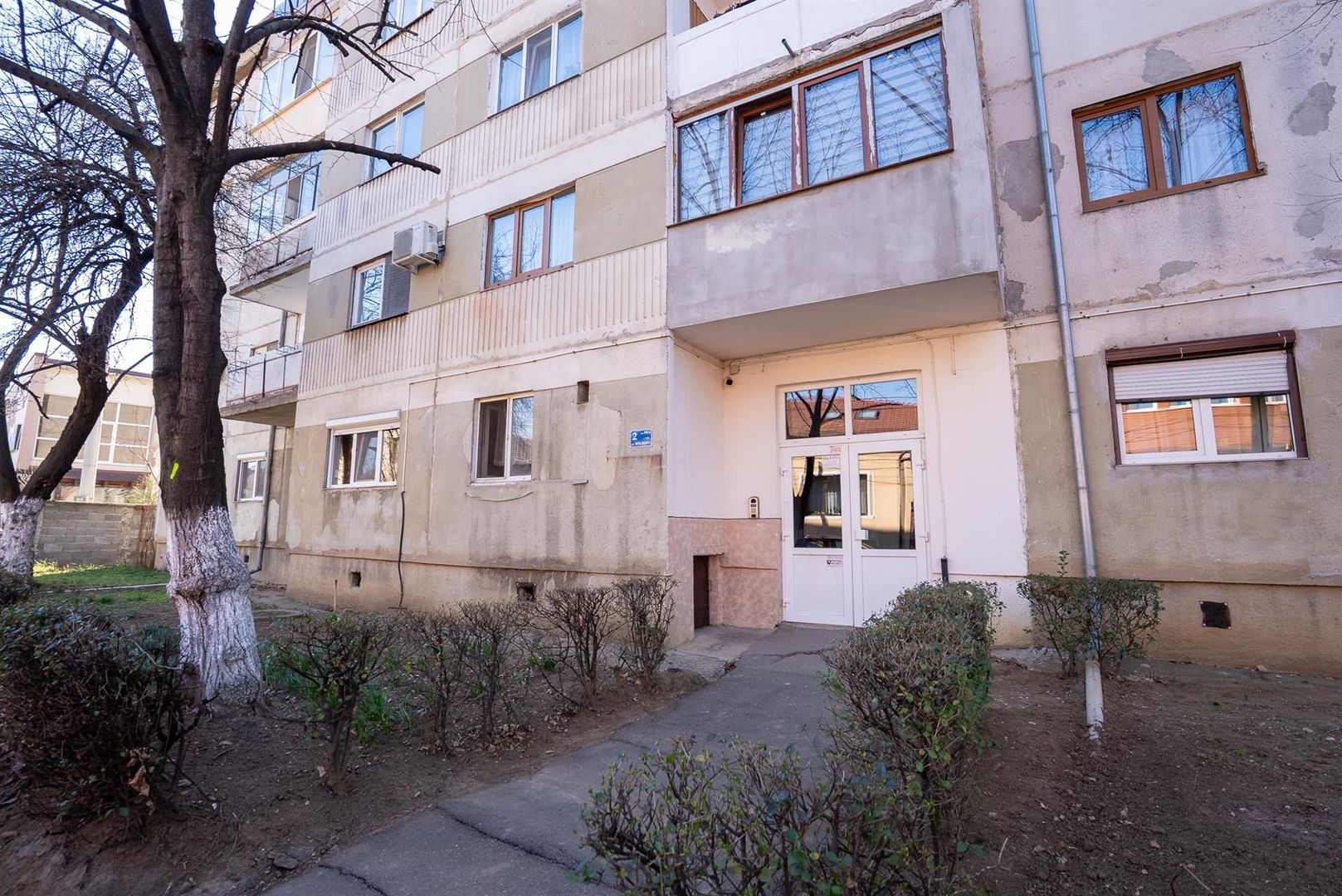 APARTAMENT CU 3 CAMERE DECOMANDAT ZONA ROGERIUS - Poză 11