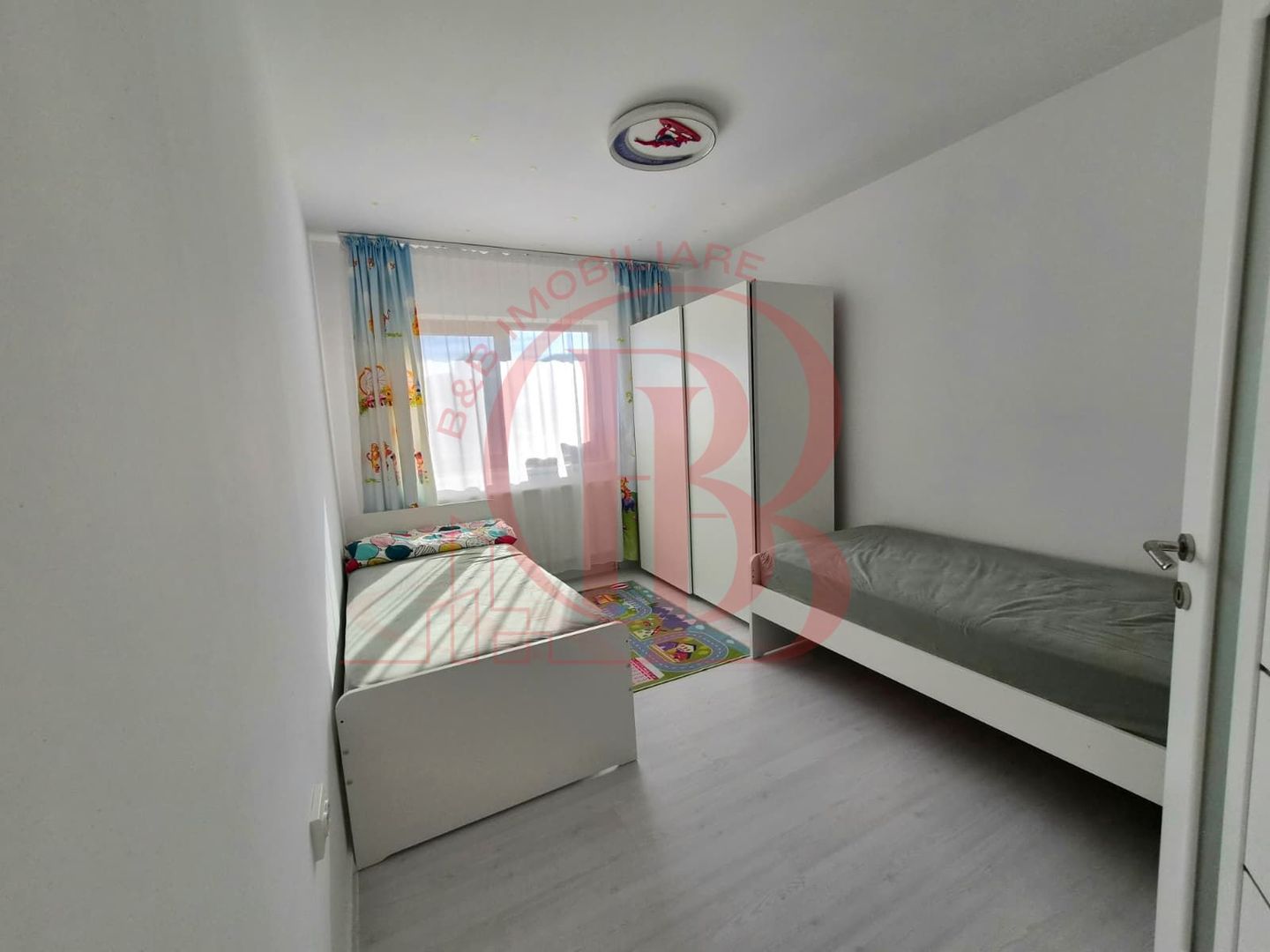 Casa Mobilata 4 camere Panouri Fotovoltaice Theodor Pallady - Poză 23