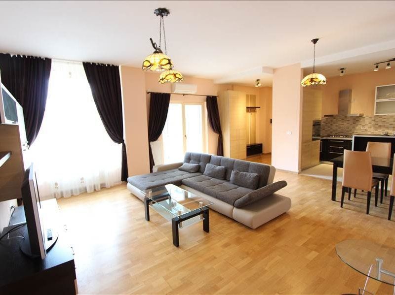 APARTAMENT DE LUX IN ZONA CENTRALA - Poză 1