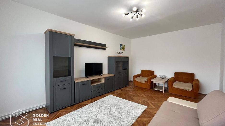 Apartament cu 3 camere, etaj 3, zona 300 Micalaca - Poză 2
