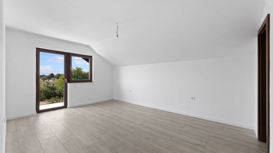 Eleganta, Confortul, Calitatea, liniste Vila P+M Garaj Pecica Arad - Poză 12