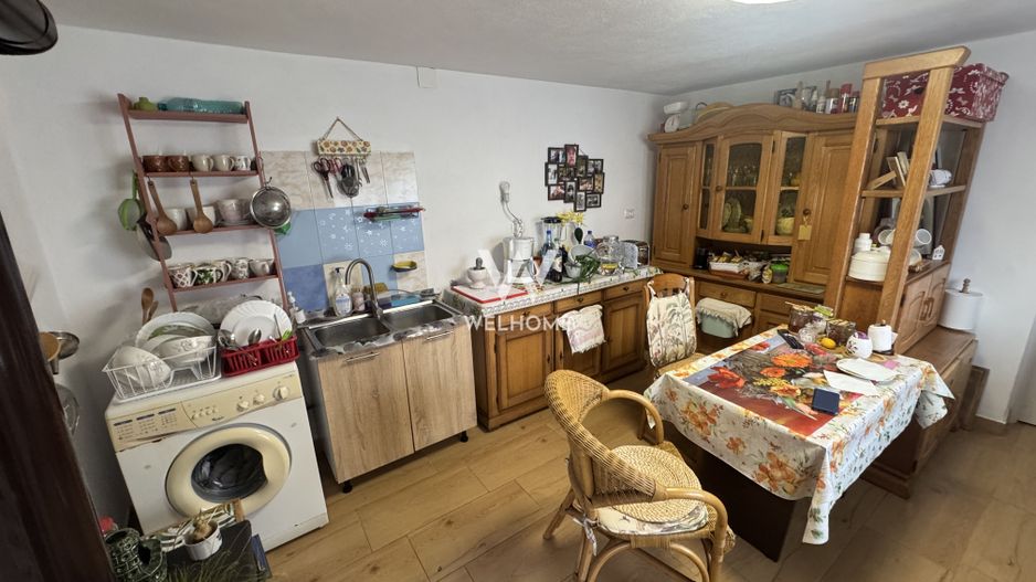 Casa individuala in Arpasu de Sus, teren mare, partial renovata - Poză 2