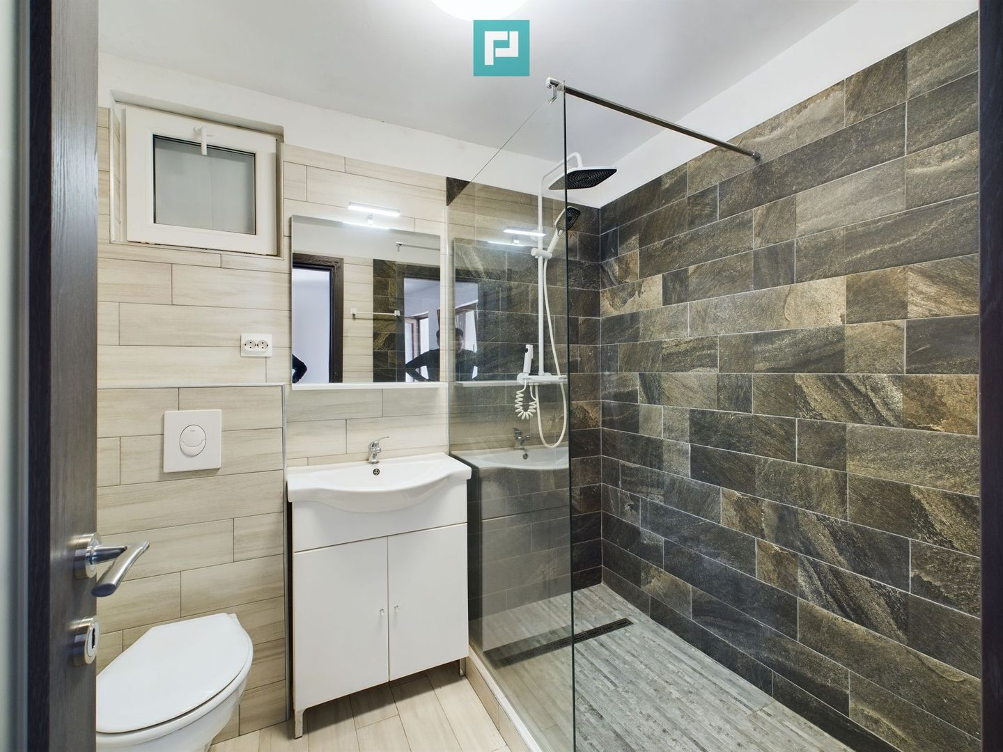 Casă cu 4 camere în Urseni, complet renovată! - Poză 14