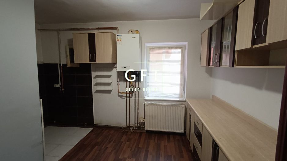 Apartament de vanzare , 3 camere, Bistrita, zona C R Vivu . - Poză 2