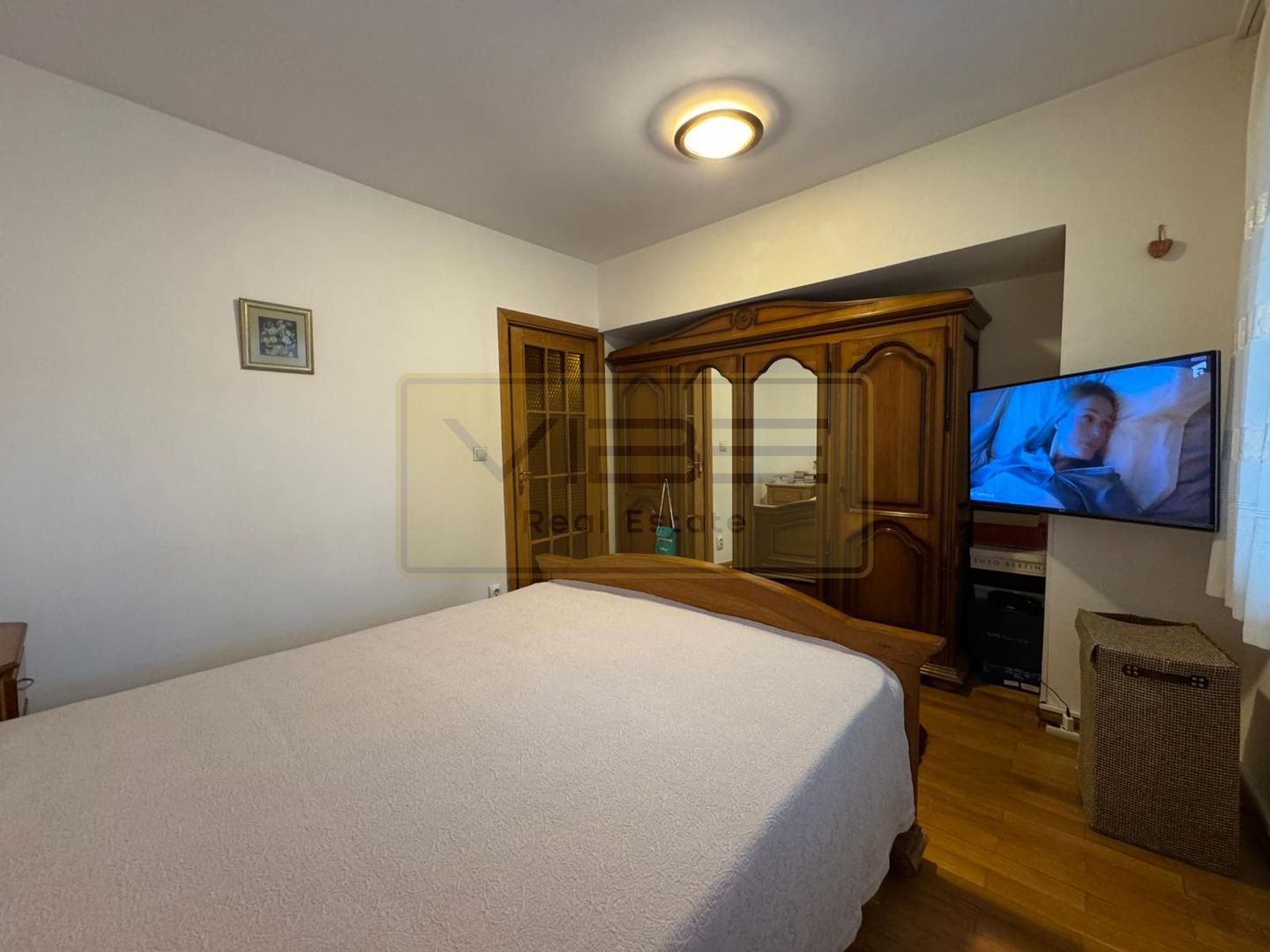Apartament 3 camere 2 bai central Rond Podu Ros - Poză 12
