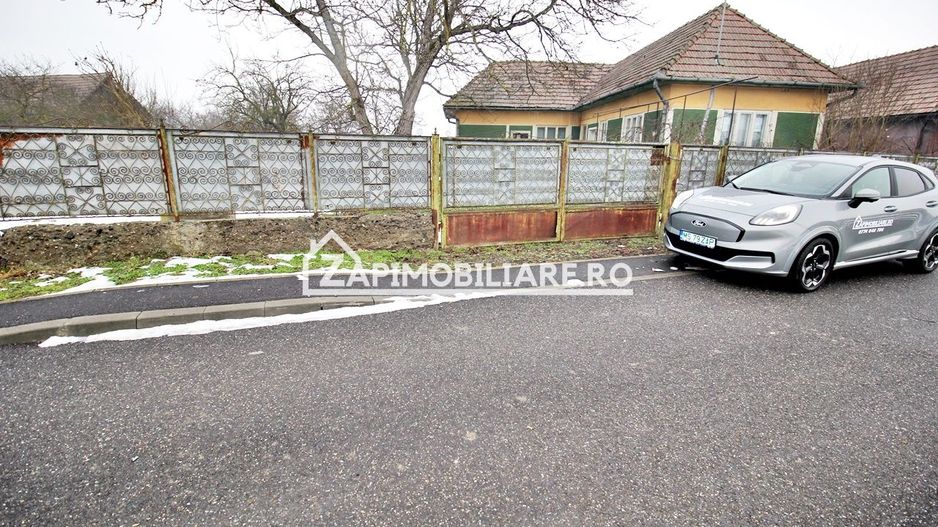 Casa 3 camere,1 baie,100 mp, 2.700 mp teren,0% comision - Poză 2