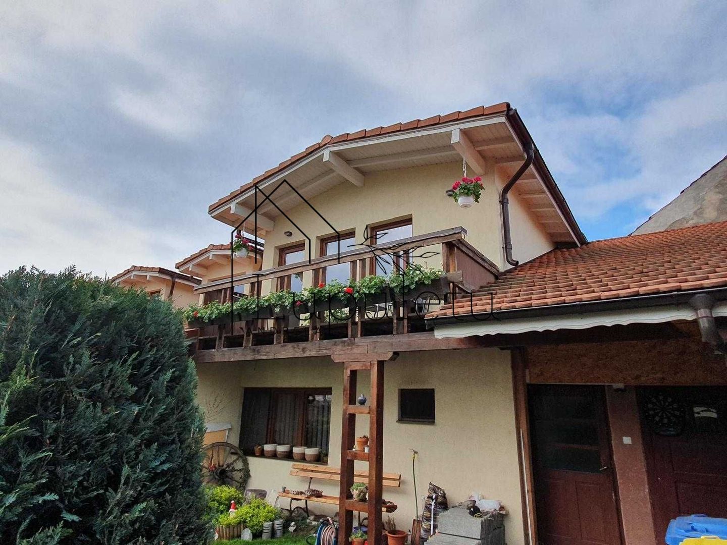 Casă de Vânzare | 180 MPU | Teren 336 MP | Piața Cluj - Poză 1