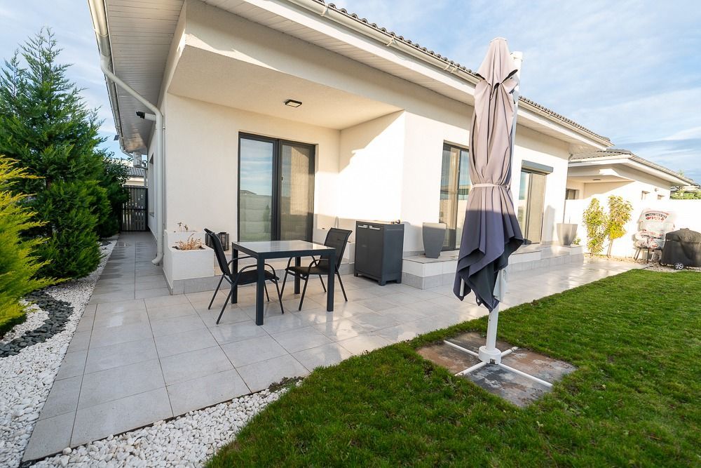 Casa deosebita cu finisaje premium si gradina privata Tunari - Poză 18