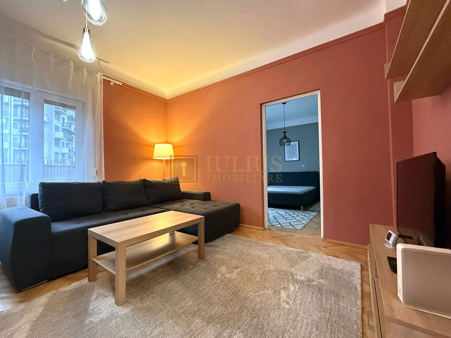 Central, 2 camere, curte, centrala proprie, pet-friendly. - Poză 4