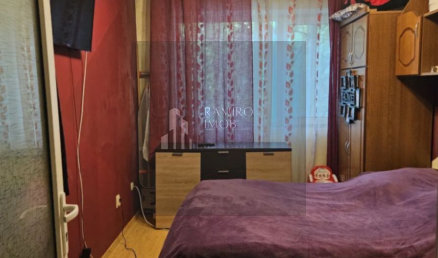 Apartament  3 camere etaj 1 decomandat Brancoveanu/2 loc parcare - Poză 12