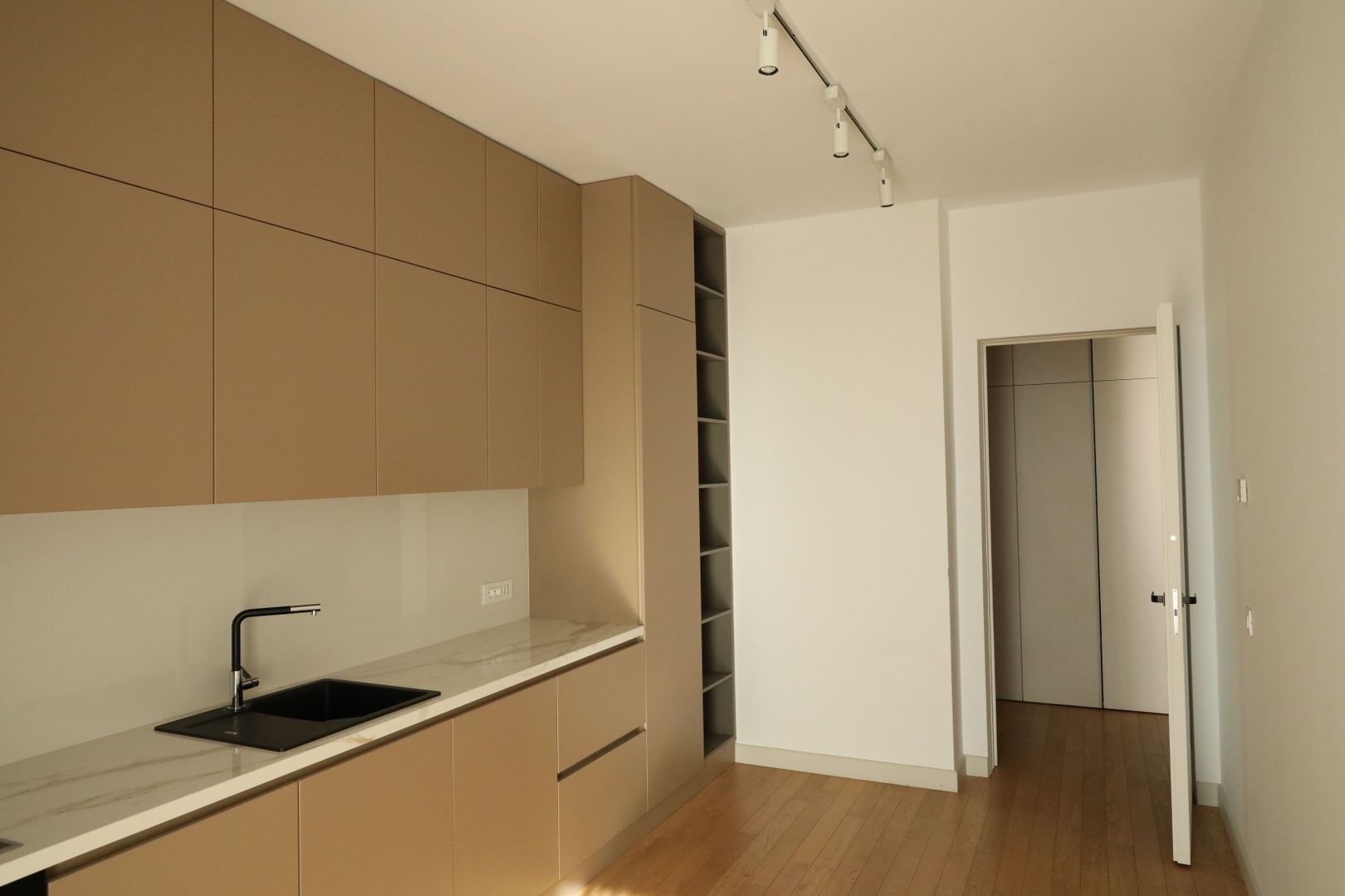 Rahmaninov Residence - Poză 17