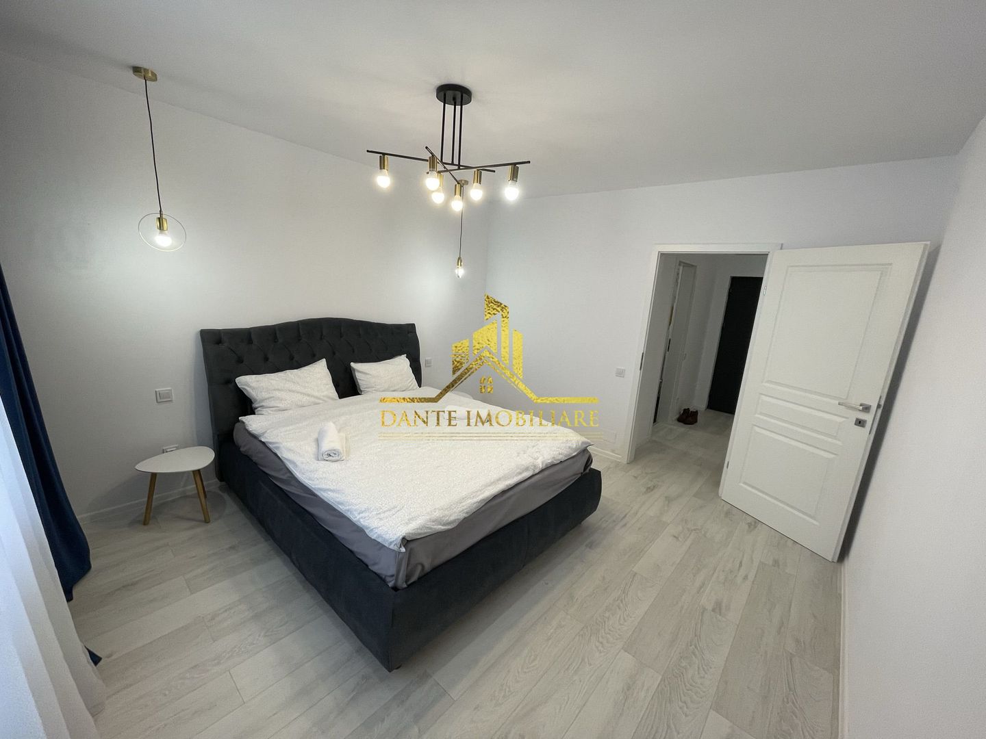 2 camere ,mobilat lux, garaj, semicentral, spatios, bloc nou, Marasti - Poză 1