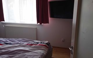 Apartament spațios cu 3 camere semidecomandat, în zona Calea Florești. - Poză 5
