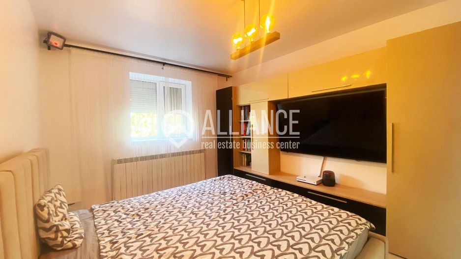 Valu lui Traian (COD 07) Casă  3 camere cu teren  de 930 mp - Poză 5