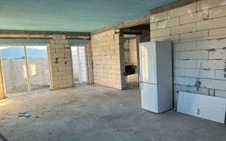 Casa individuala 3 camere | Curte | Cristian - Poză 1