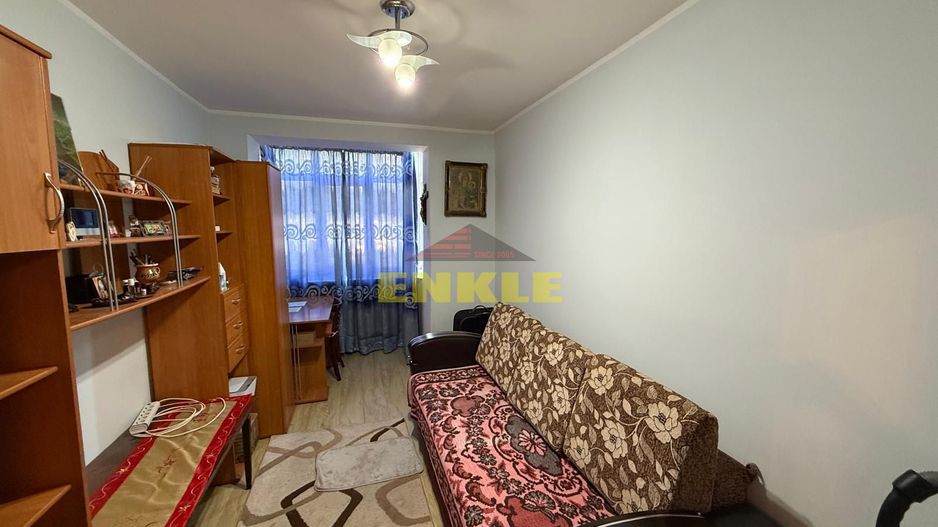 De vânzare apartament 4 camere – Zona Școala 7 - Poză 5