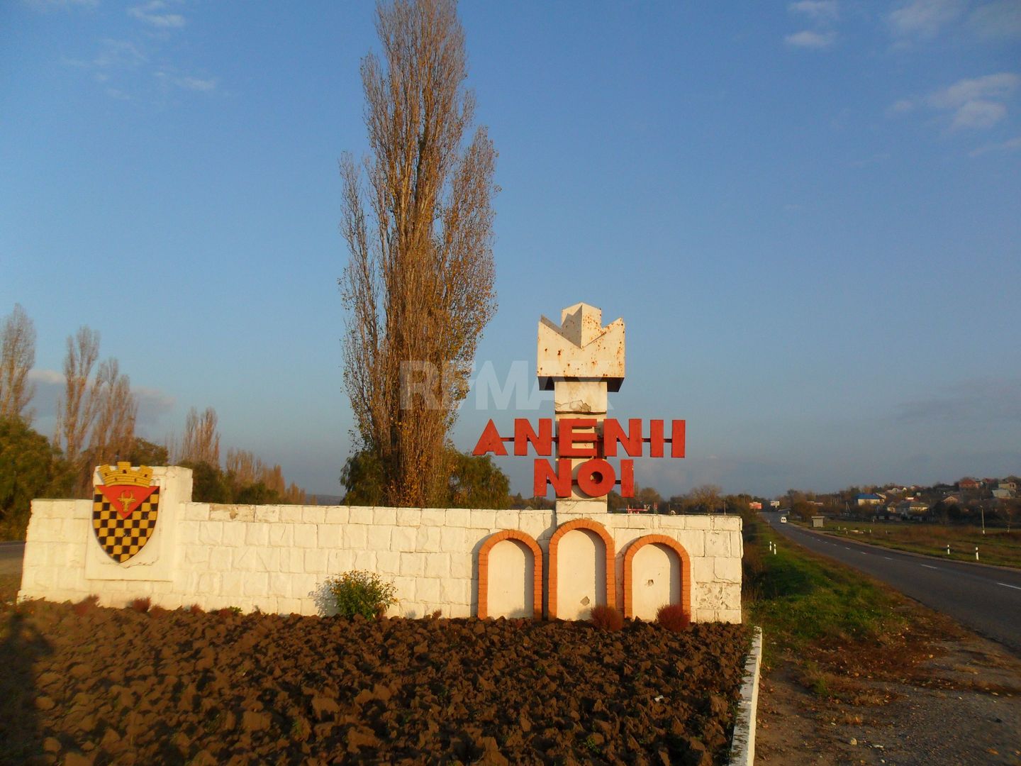 Se vinde teren in Anenii Noi Centru - Poză 5