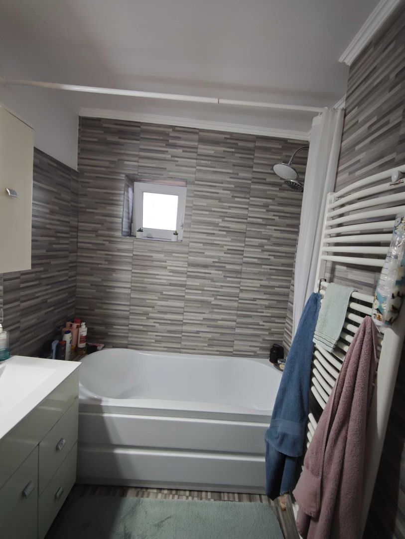 BRASADAS vinde ap 4 cam decomandat cu vedere deosebită - Poză 8