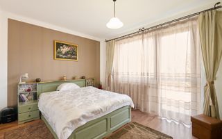 Casa + 305 mp terem curte proprie in zona rezidentiala Gavana - Poză 5