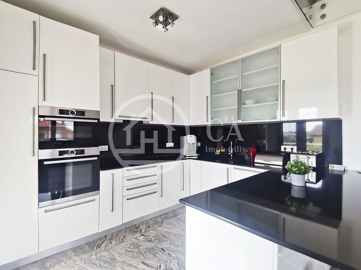 Casa de închiriat cu 6 camere în Cihei, Oradea - Poză 6