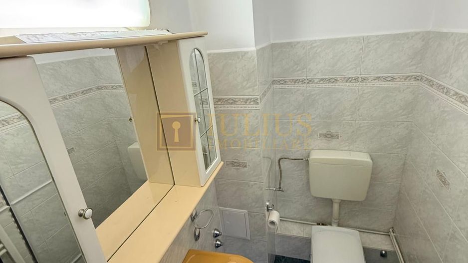 Medicina, 2 camere, 2 bai, centrala proprie, apartament spatios-105 mp - Poză 18