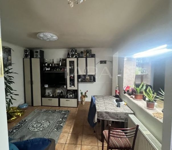Casă cu 4 camere, ideala pentru familie, teren propriu. - Poză 3