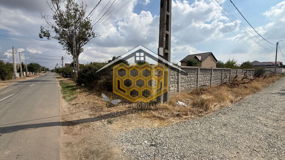 Teren intravilan in Albesti cu deschidere la 2 strazi - Poză 3