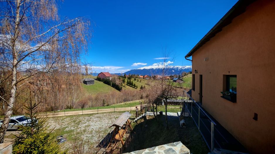 Casa / pensiune investitie sat Pestera, Moieciu, Bran - Poză 28