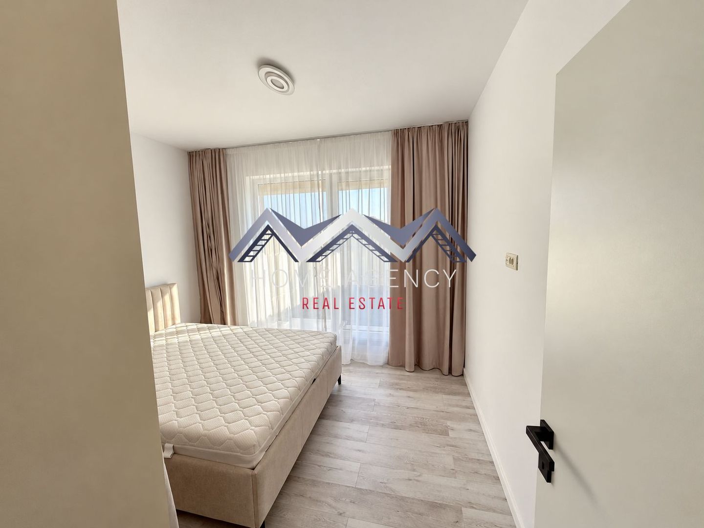Apartament 2 camere | Prima închiriere | Terasă 12 mp | Loc de parcare inclus - Poză 4