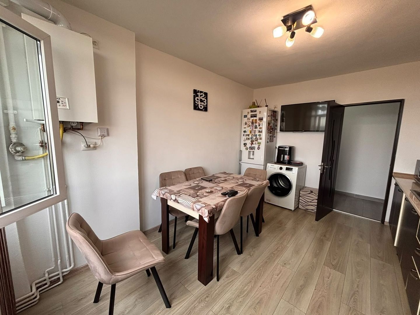 Apartament 2 camere decomandat de vânzare în Sibiu - Poză 3