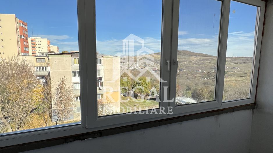 Apartament 3 camere de vânzare – Micro 7 - Poză 2