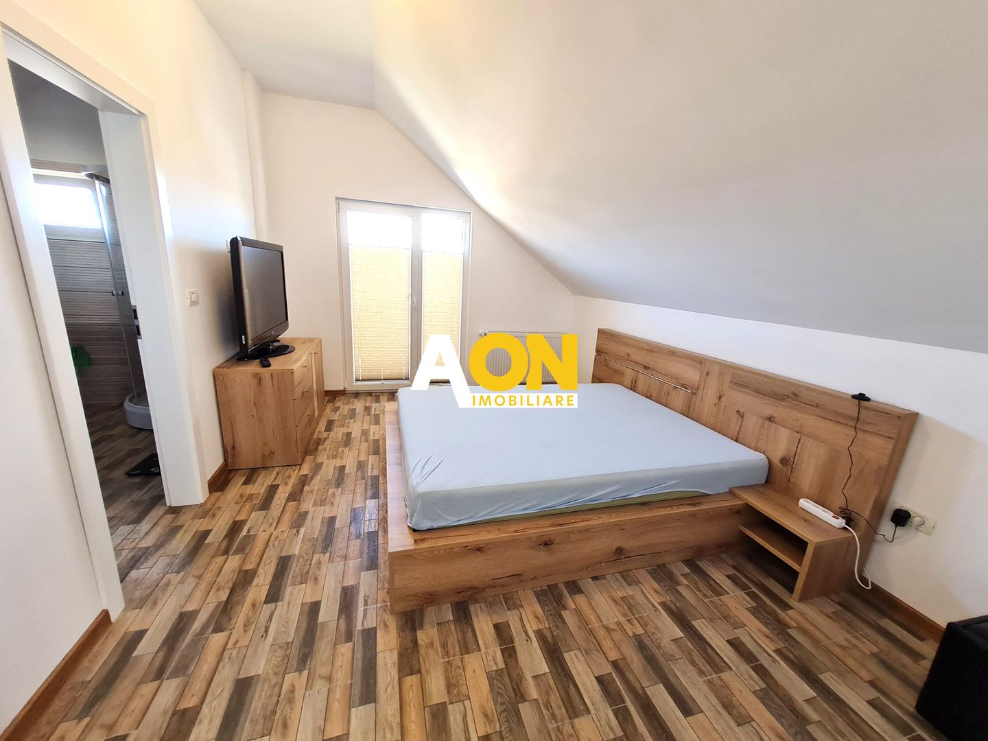 Apartament 3 Camere, 94 mp, Decomandat, Zona Foarte Buna - Poză 6
