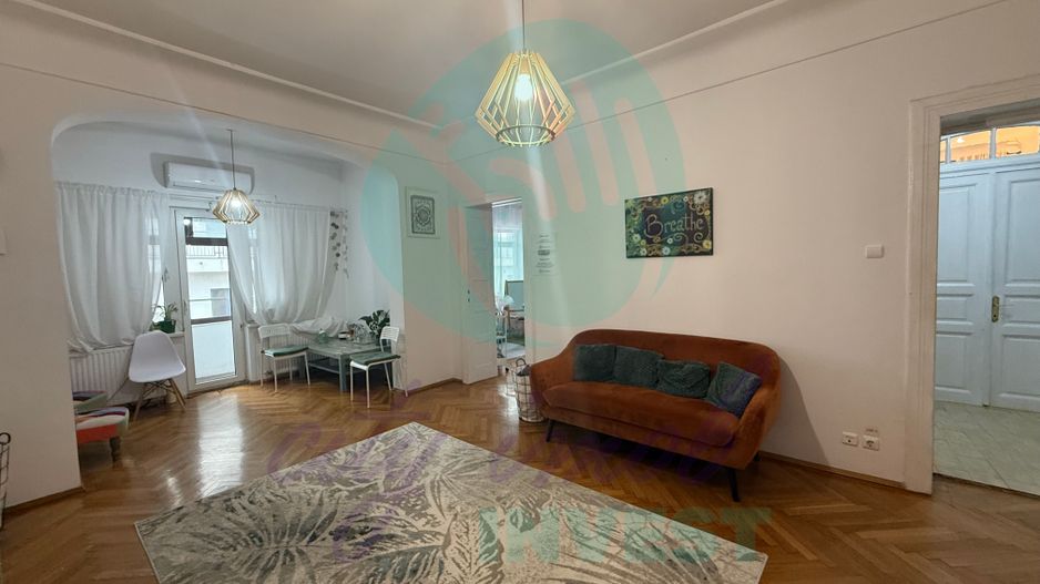 Spatiu, lumina si eleganta intr-un apartment interbelic - Poză 4
