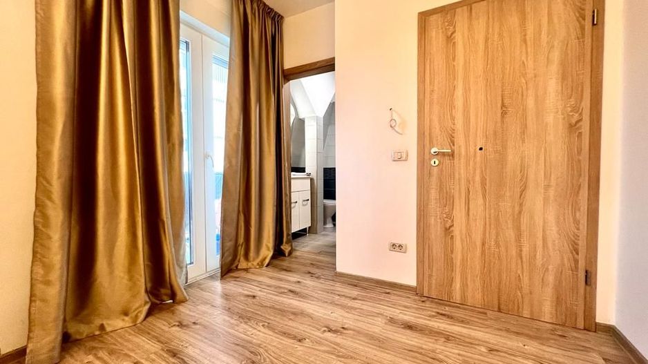 APARTAMENT tip penthouse  ZONA Torontalului - Poză 11