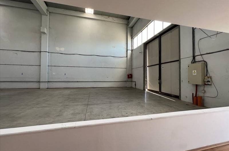 Hala de vanzare in Calea Sagului - platforma Incontro - Poză 8