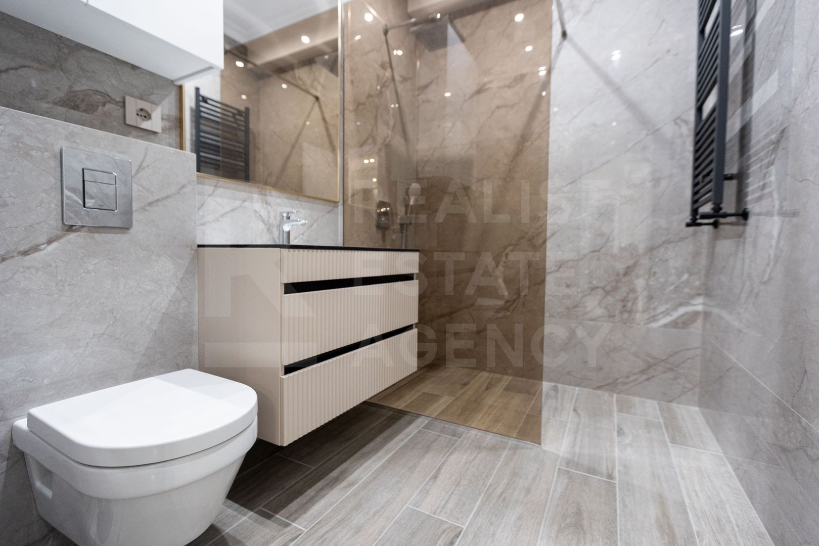 Chirie, apartament, 1 cameră + living, strada Tricolorului, Centru - Poză 11