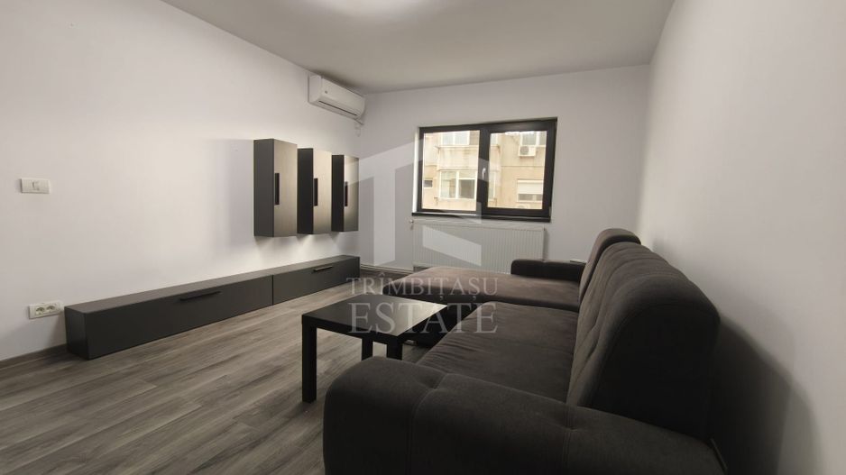 Apartament | 3 camere | Renovat complet | Mangalia - Poză 2