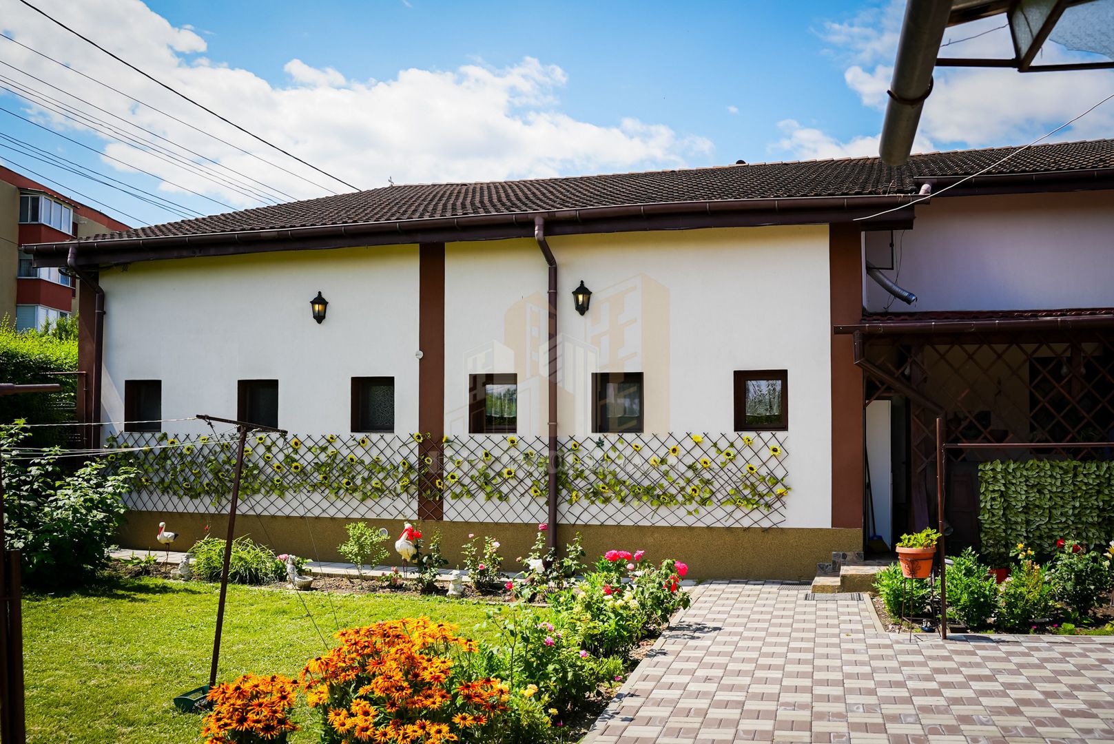 Casa individuala 2 unitati - Poză 2