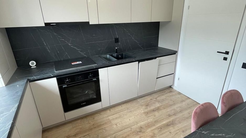 VANZARE APARTAMENT ULTRAFINISAT  2 CAMERE ZONA TERRA - Poză 7