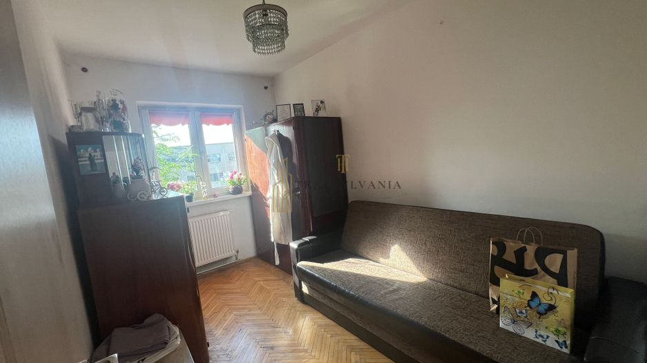 Apartament 3 camere, decomandat - Poză 4